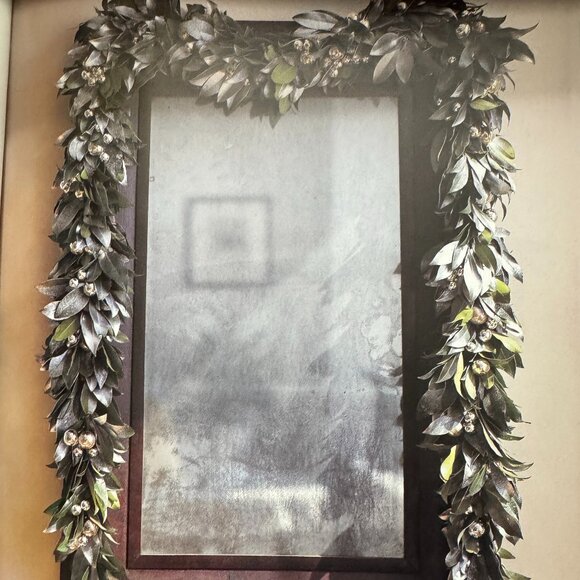 Colonial Williamsburg Decorates for Christmas & Martha Stewart Christmas - Picture 13 of 14